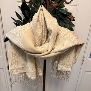 Cracker Barrel Beautiful Jacquard Print Soft Large Scarf with Fringe